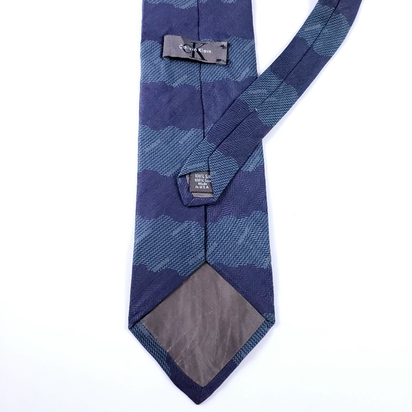 Calvin Klein Blue Wavy Striped 100% Silk Men Necktie 57x4 - NWOT - Picture 5 of 6